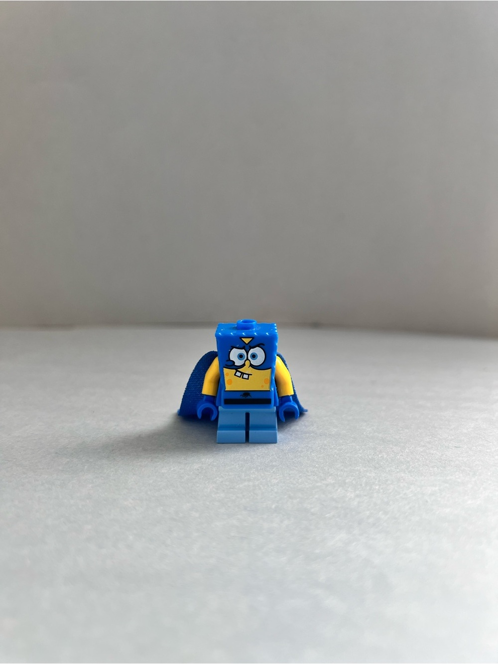 LEGO SpongeBob SquarePants SpongeBob Super Hero Minifigure